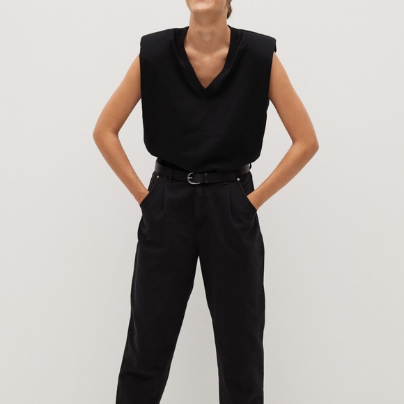 MANGO Shoulder pad v-neckline t-shirt - Picture 1 of 3